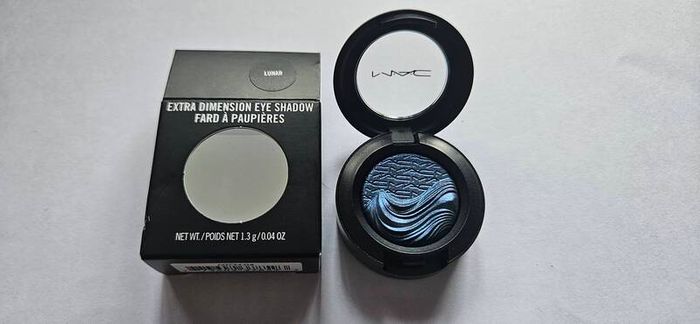 MAC Extra Dimension Eye Shadow in Lunar