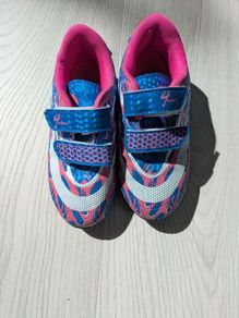 Girls Astro turf football boots