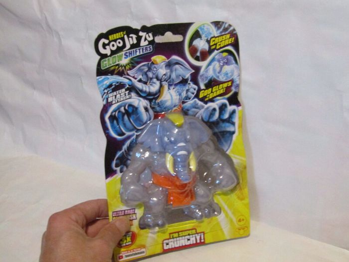 Heroes of Goo Jit Zu Gigatusk Figure Ultra Rare Hero Pack Glow Shifters Figure Brand New Sealed Rare Hard To Find