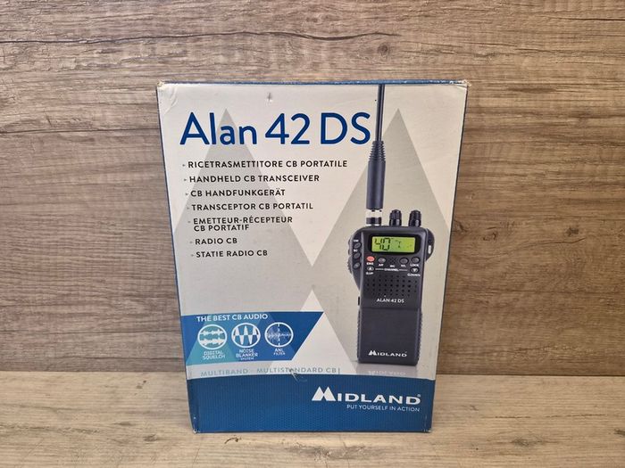 Midland - ALAN CB 42 DS Portable AM/FM Transceiver