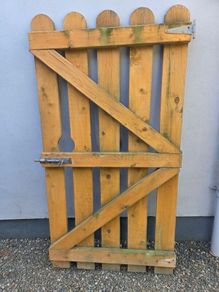 gate
