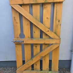 gate