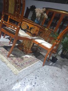 table+4 chairs+cabimet display