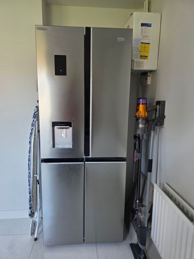 Beko American fridge/ Freezer