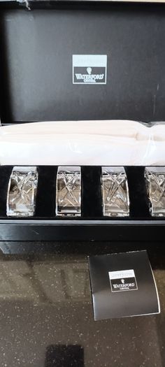 John Rocha crystal napkin rings & Napkins x4.