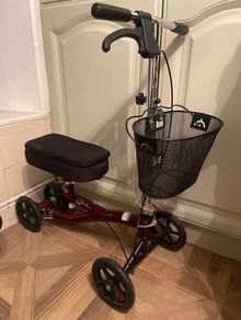 Knee scooter medical grade