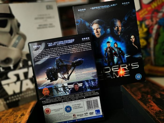 Ender's Game ! DVD ! With Lenticular Slipcase ! 2014 ! Sci-Fi Movie !