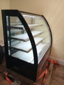 1 x Unifrost Deli Counter