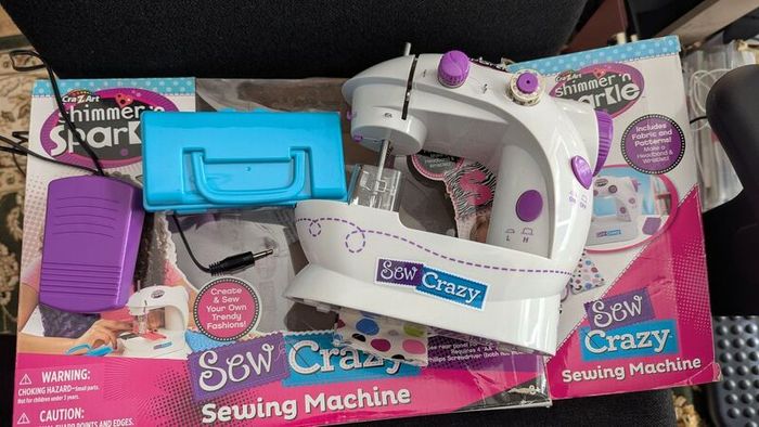 Kids CraZArt Shimmer n Sparkle sewing machine