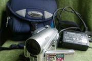 Hitachi Multi Format+ DVD SD card Cam Digital Zoom
