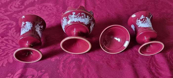 3 Piece Vintage Elegant Italian Fiorentine Lustre Ruby Red Gold Gilt Footed Lidded Compote And Vases Set