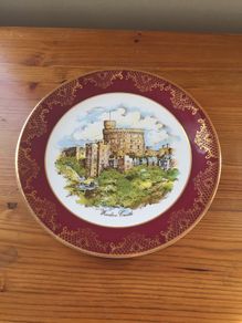 Royal Falcon Windsor Castle Plate
