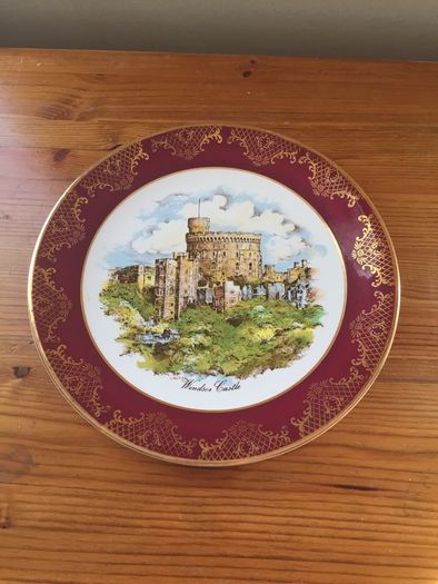 Royal Falcon Windsor Castle Plate