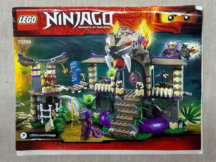 Lego Ninjago 70749 Enter the Serpent Temple