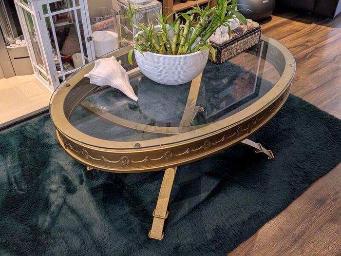 Must go asap Last best price! vintage regency coffee table/cocktail table