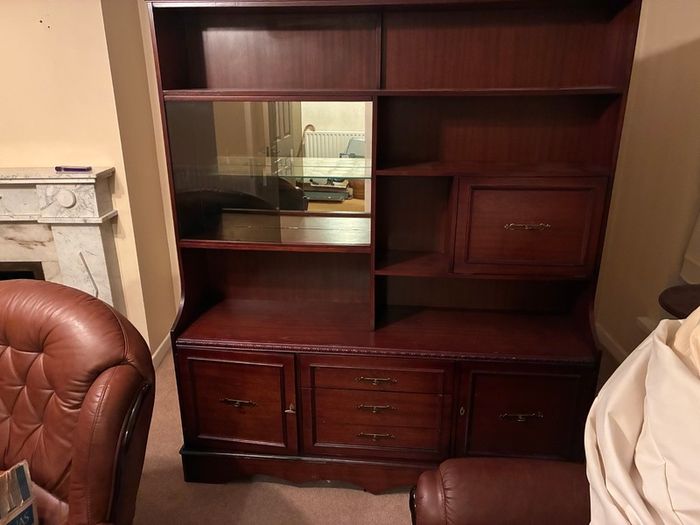 Mahogany display unit