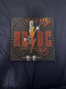 AC/DC - Dirty Deeds