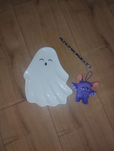 Only 2 Euro Each Picture!! - Halloween Items