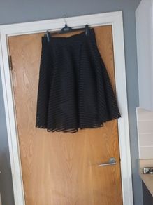 New Look Black  Skirt.  S.14.