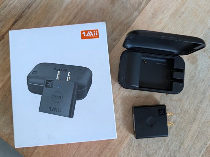1Mii Bluetooth Airline Adapter / Audio Transmitter - USB-C Charging Case