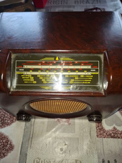 Antique Bakelite Radios, PRICE IS FOR 1 ONLY. Postage Available or Collection