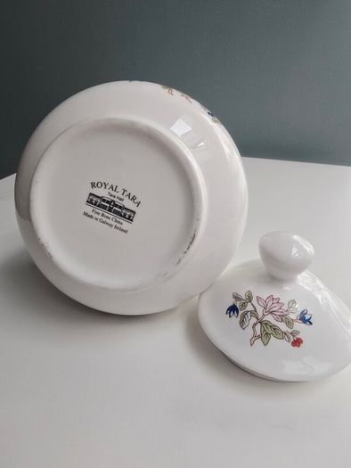 Vintage Royal Tara Fine Bone China Tea Set - "Tara Hall" Collection (5 Pieces)