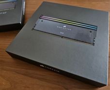 Corsair Dominator Titanium 64GB CL30