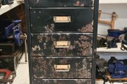metal set of drawerw