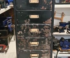 metal set of drawerw