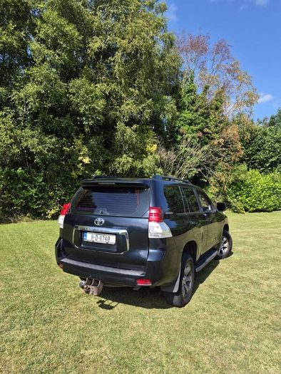 Toyota Land Cruiser 2011