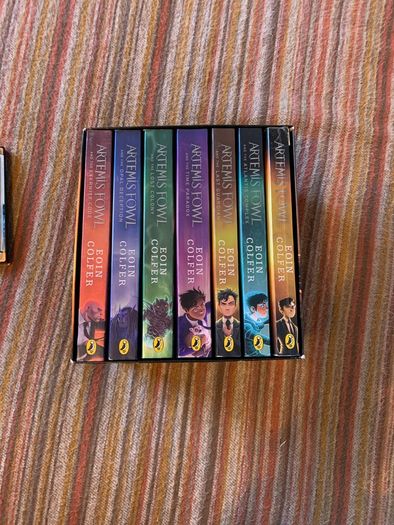 Full set Artemis Fowl by Eoin Colfer books.