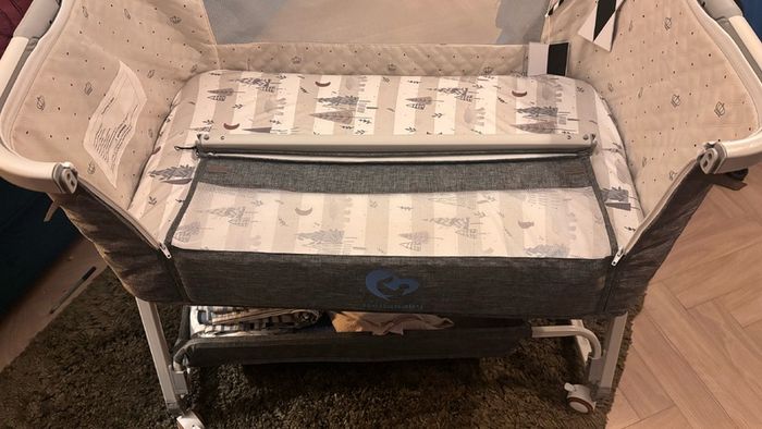 Bellababy Bedside Crib / Bassinet - Grey