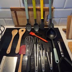 Kitchen Utensil Bundle - Silicone, Metal & Wooden Tools