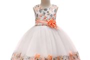 New Girls Elegant Flower Dress size 5-6yrs