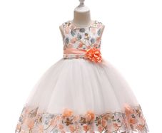 New Girls Elegant Flower Dress size 5-6yrs