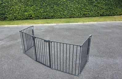 Playpen / fire barrier