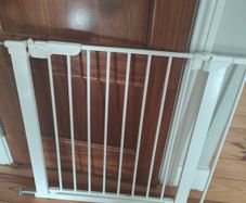 Baby gate
