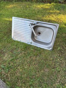 Kitchen bowl sink