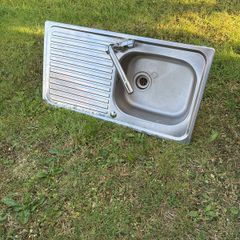 Kitchen bowl sink