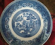 Arklow Willow Saucer/ white rim