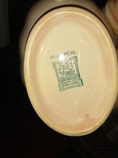 porcelain gravy jug