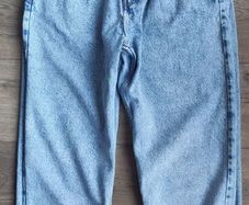 Bershka jeans size 10