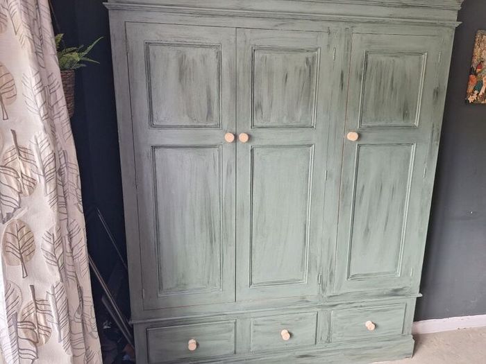 wardrobe