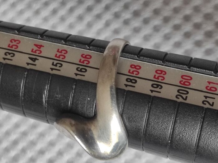 Vintage sterling silver ring