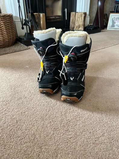 Vans snowboarding boots