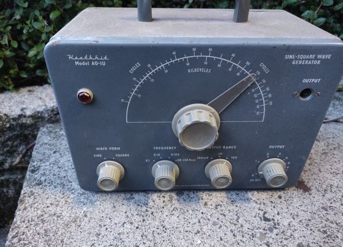 Heathkit Signal Generator
