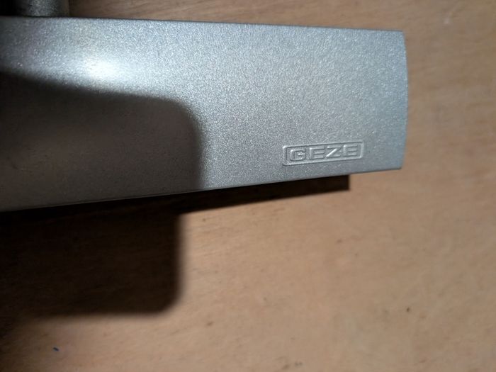 Gaze overhead door closer