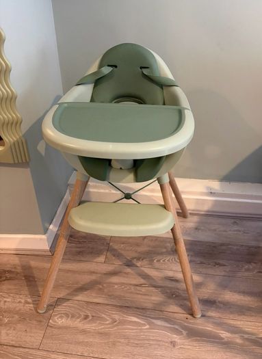 Mamas and Papas Highchair in Shade Eucalyptus