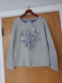 M&S Leisure  Top     S. 16.   B.N.W.T.