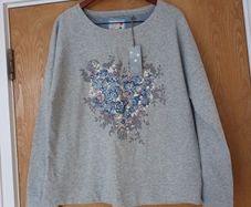 M&S Leisure  Top     S. 16.   B.N.W.T.